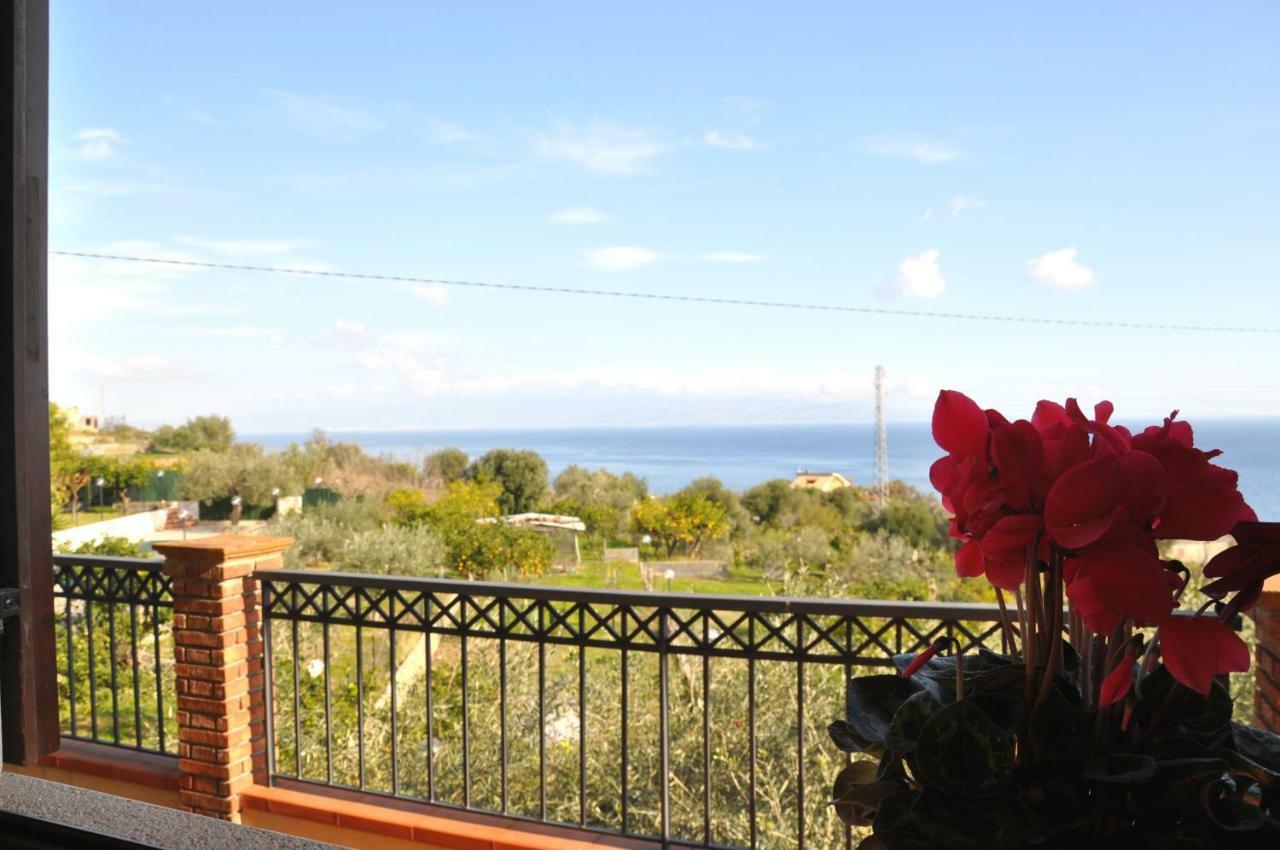 Villa Gemma Di Mare Santa Teresa Di Riva Exterior photo